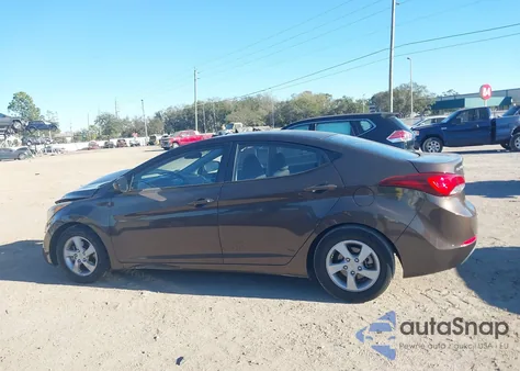 2016 Hyundai Elantra Limited/Se/Value Edition z USA, uszkodzony, nr VIN KMHDH4AEXGU521267